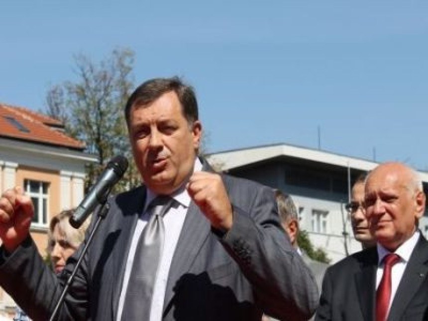 Ako je SNSD uložio u Bijeljinu šta je radila Vlada?!