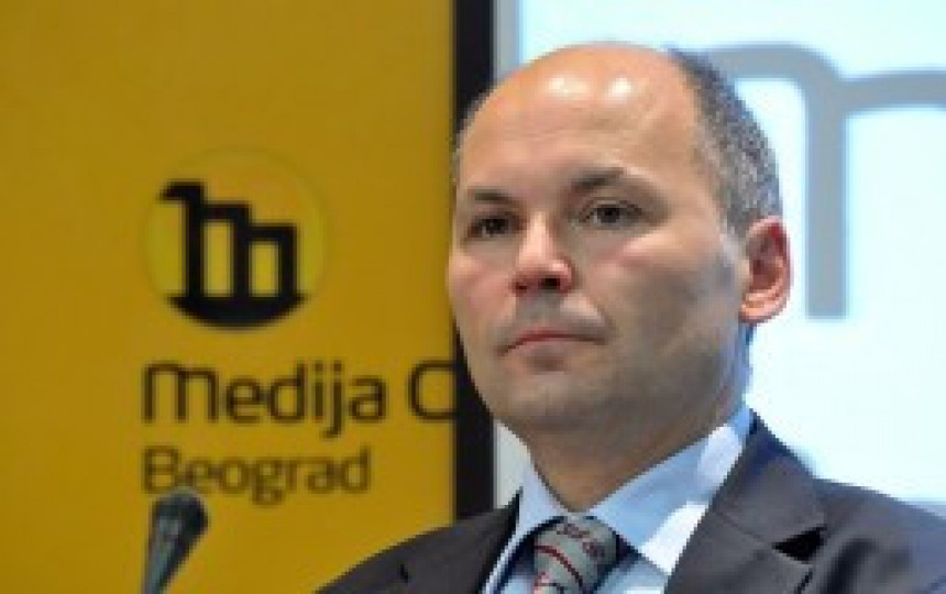Пајевић:Србија да учествује на скуповима са Приштином
