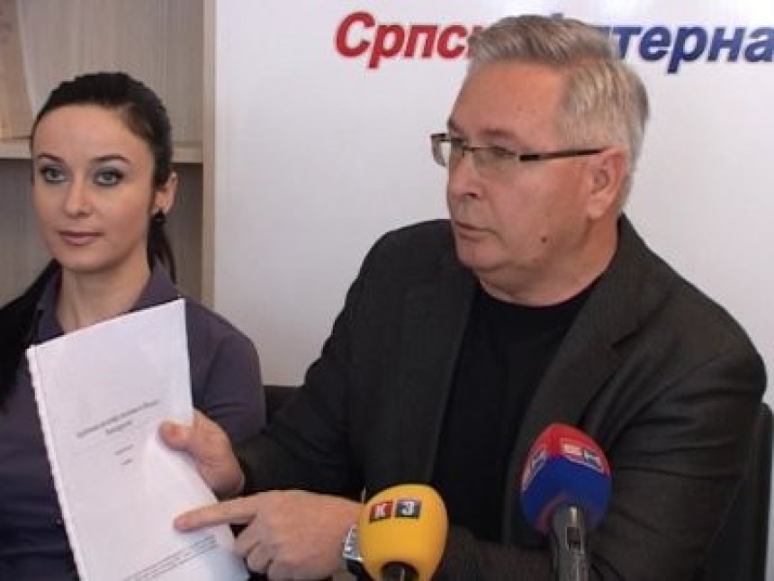 34 porodične imperije vladaju Srpskom