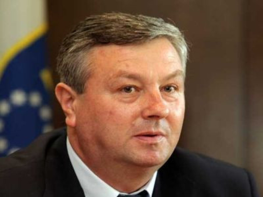 Kantonalni premijer i vlada podnijeli ostavke