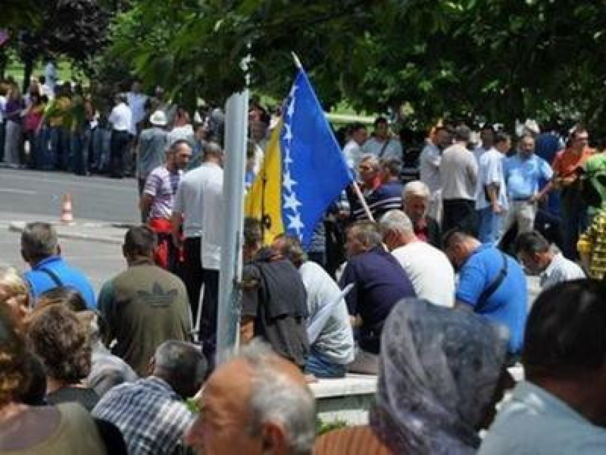 U FBiH mirno, danas nove demonstracije