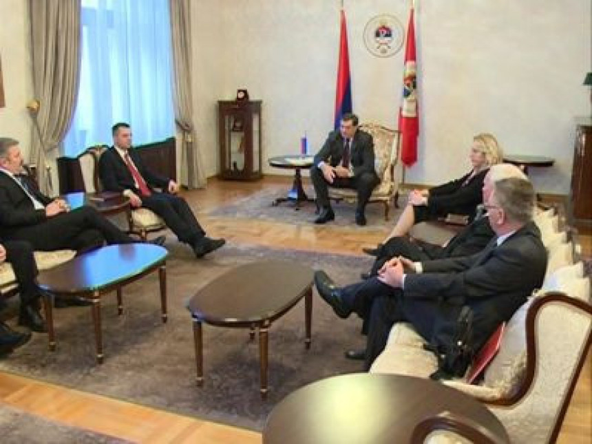 Dodik: Vratiti se u institucije BiH