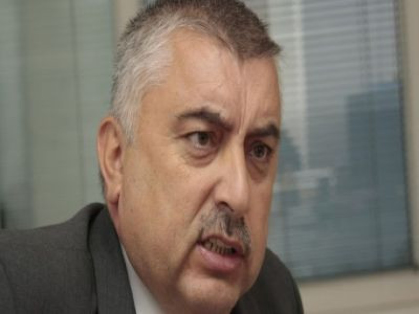 Selimović podnosi ostavku