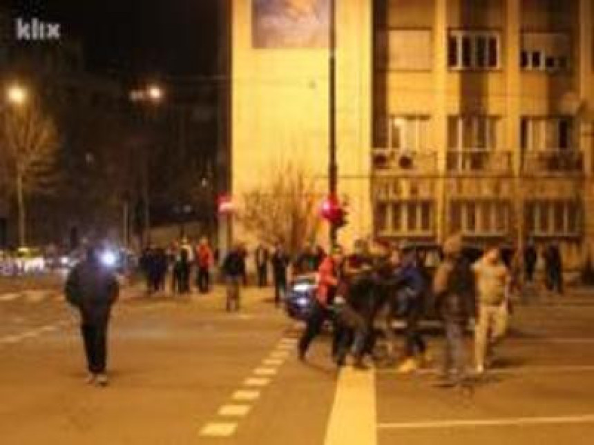 Мањи сукоб након демонстрација у Сарајеву