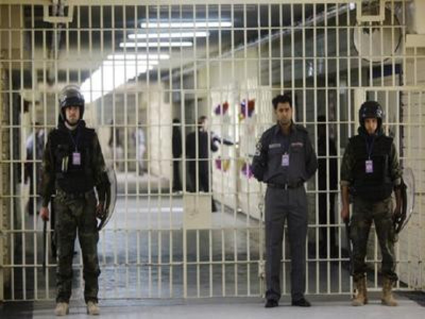 ИСПЛАТИ ЛИ СЕ КРИМИНАЛ: Милиони долара за интервју послије робије