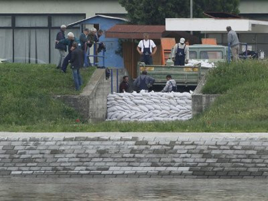 Poplave u Hrvatskoj - vojska u pripravnosti