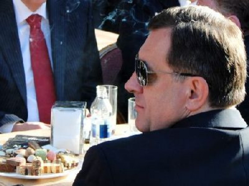 Frontal: Dodik i Sanader