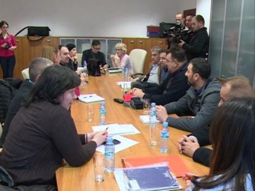 Malo novca, stručnosti i informacija za rijetke bolesti (VIDEO)