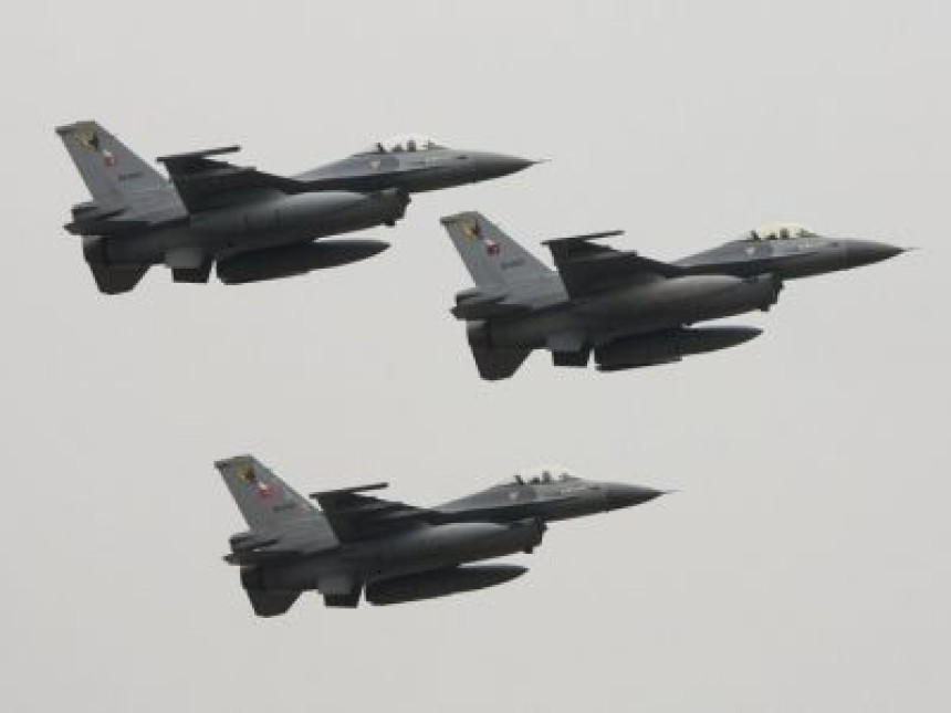 Руси послали извиђачку летјелицу, Турци подигли 8 авиона Ф-16!