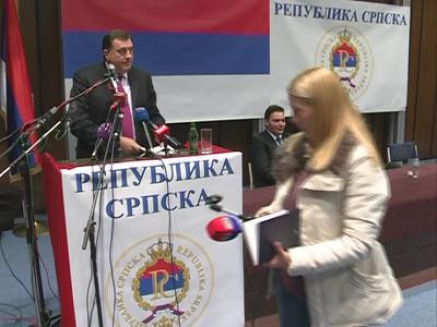 Dodik psovao i vrijeđao BN TV i opoziciju (VIDEO)