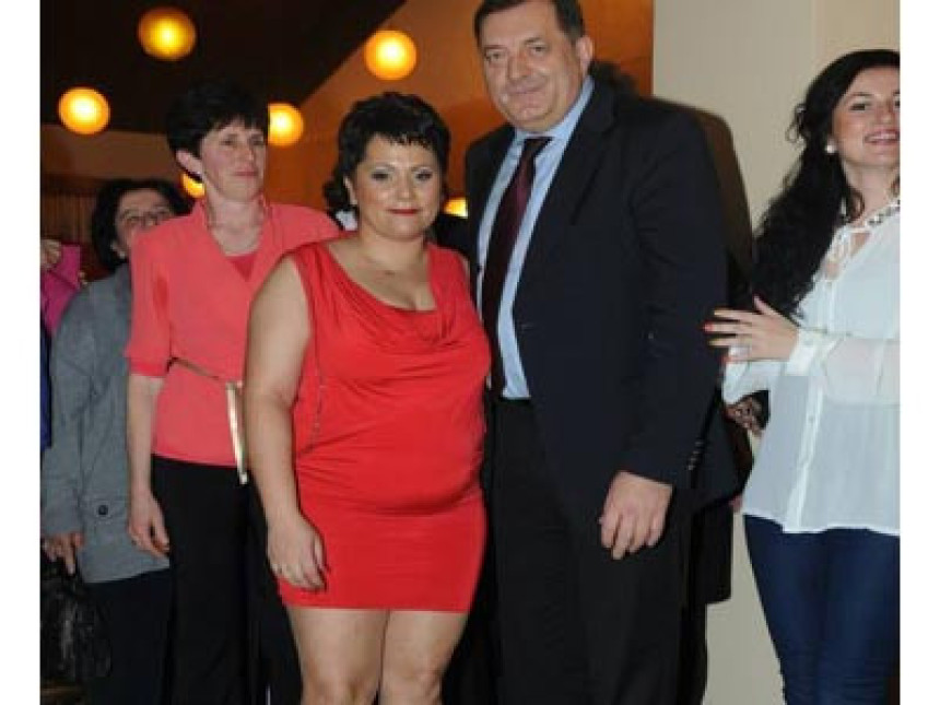 Slikanje sa Dodikom postalo opasno!?