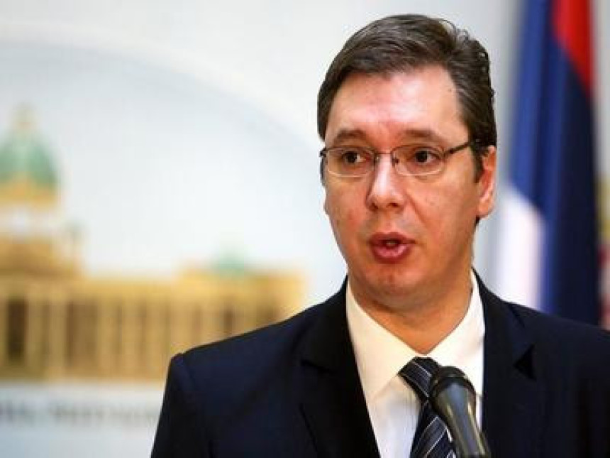 Zapad vrši pritisak na Vučića