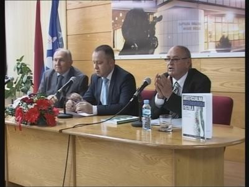 Predstavljena knjiga dr Maksimovića