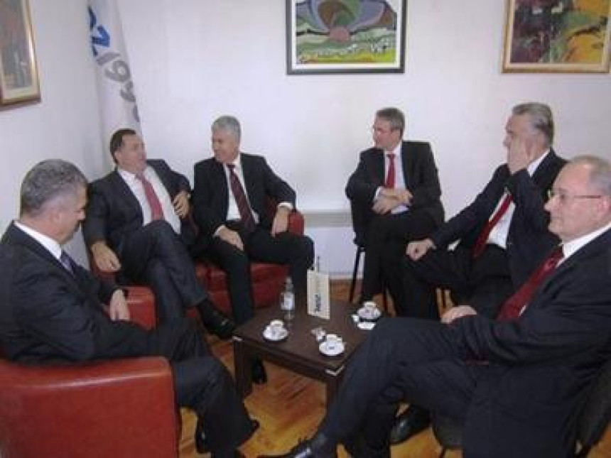 Strankama za 10 godina iz budžeta 200 miliona KM!