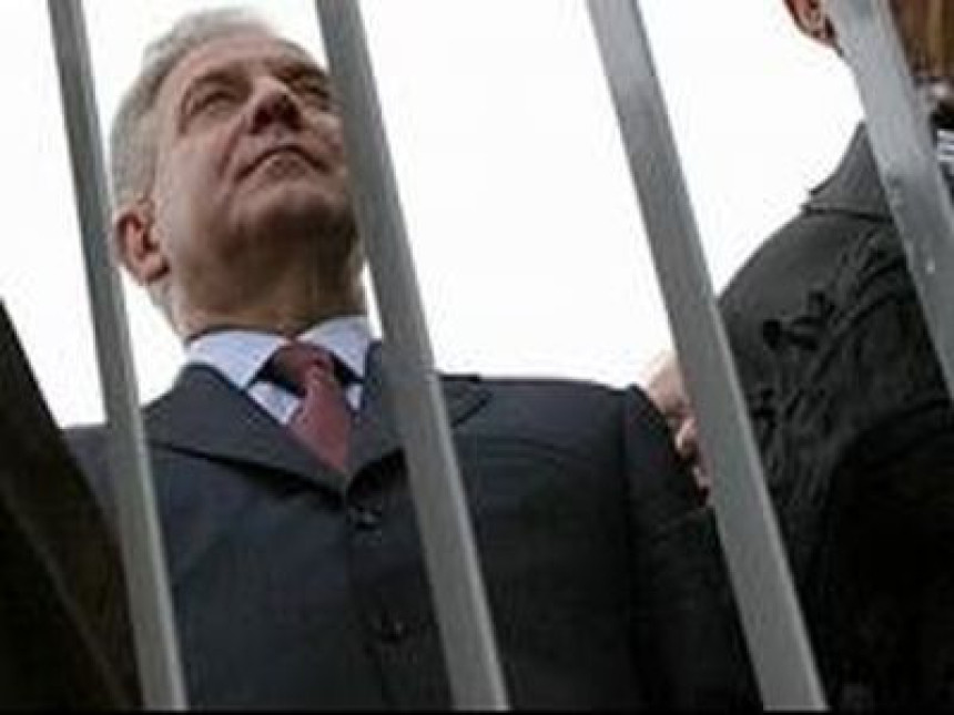 Sanader ponavlja da je žrtva političkog progona