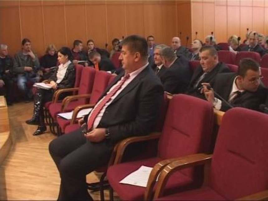 Nove teške optužbe i uvrede u Trebinju (VIDEO)