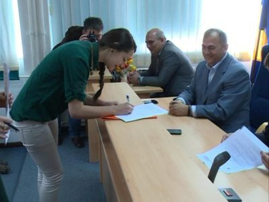 Opština Pale dodjelila stipendije studentima (VIDEO)