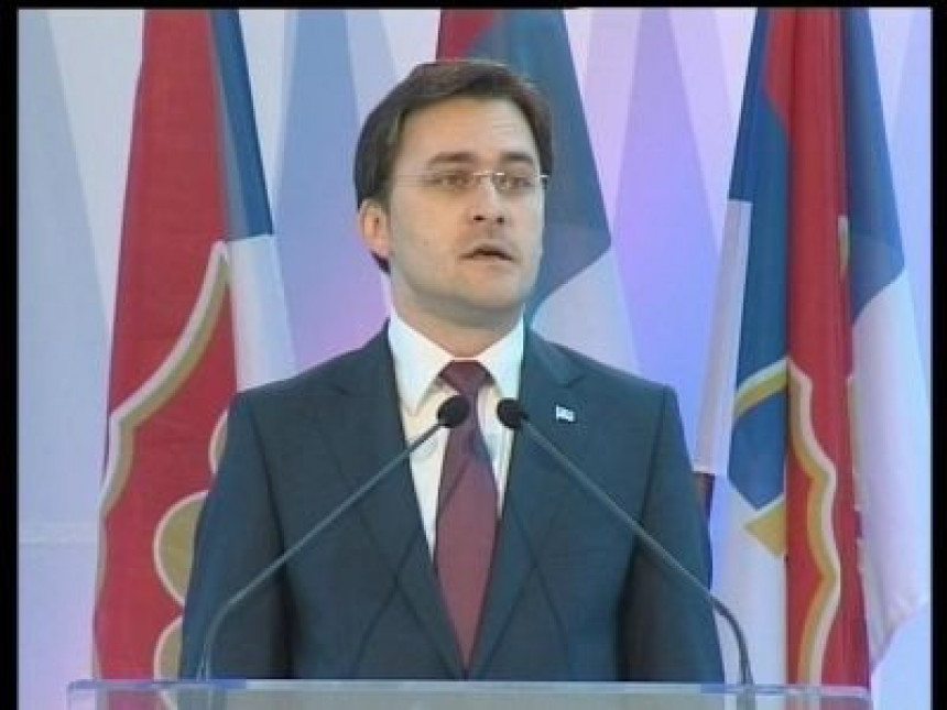 Vučićev SNS dao punu podršku SDS-u (VIDEO)