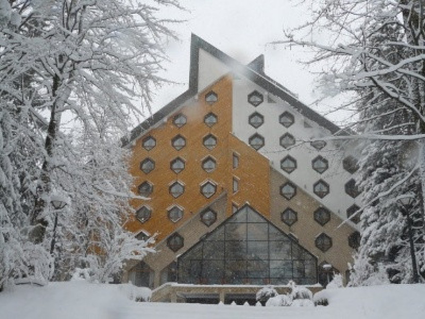 Bačena bomba na hotel Milovog prijatelja