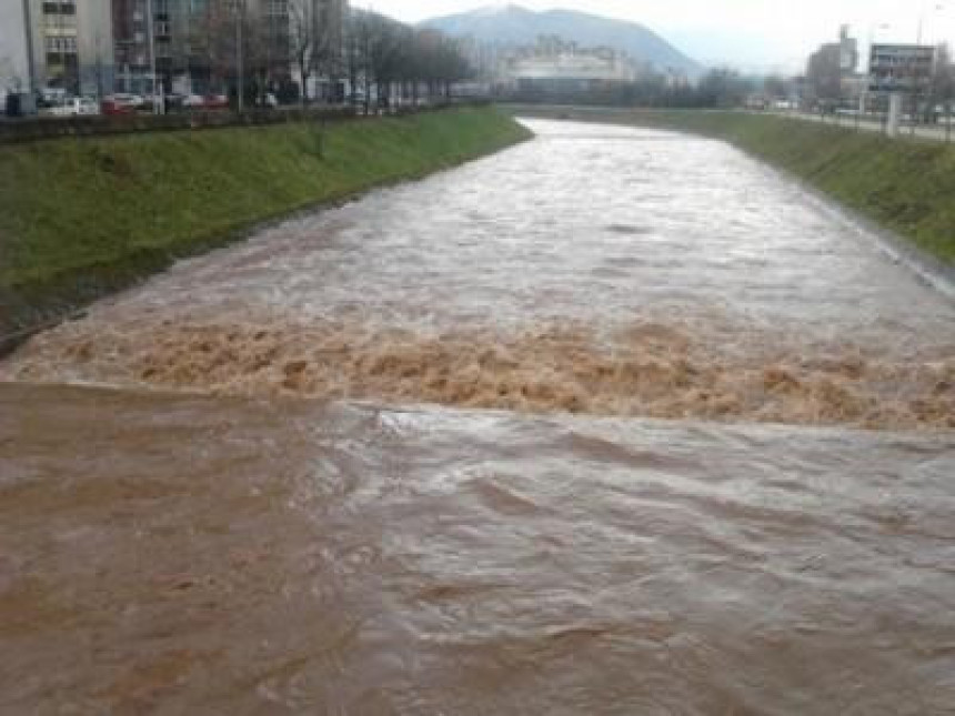 Vatrogasci izvukli tijelo muškarca iz Miljacke