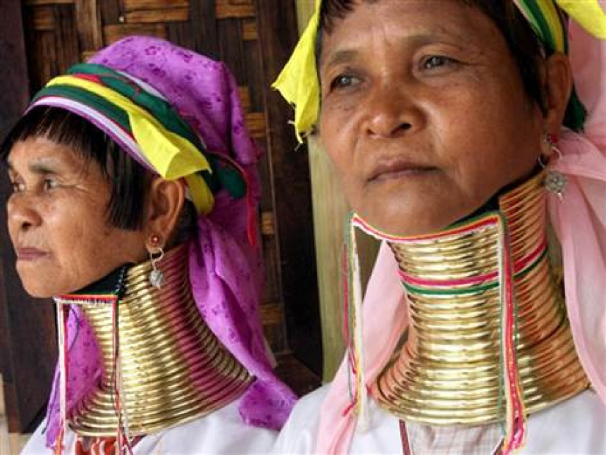 Упознајте жене дугих вратова из племена Кајан (ВИДЕО)