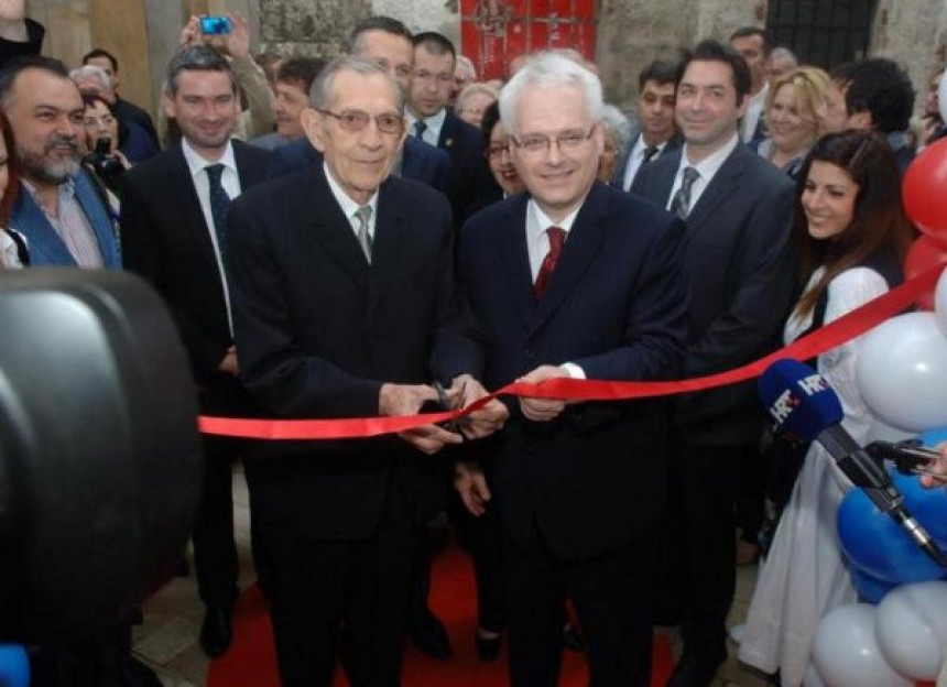 Josipović otvorio Srpski centar