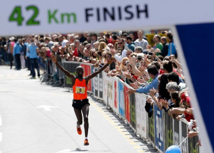 Кенијци најбољи на БГ маратону