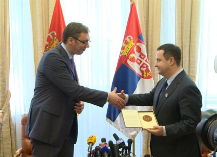Vučić zvanično preuzeo dužnost