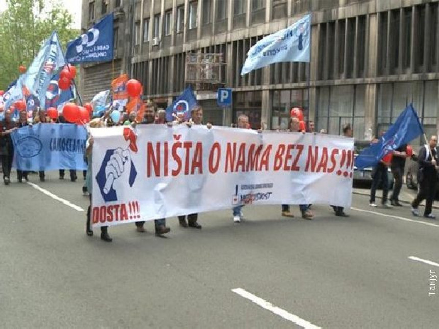 Beograd: Protestna šetnja radnika