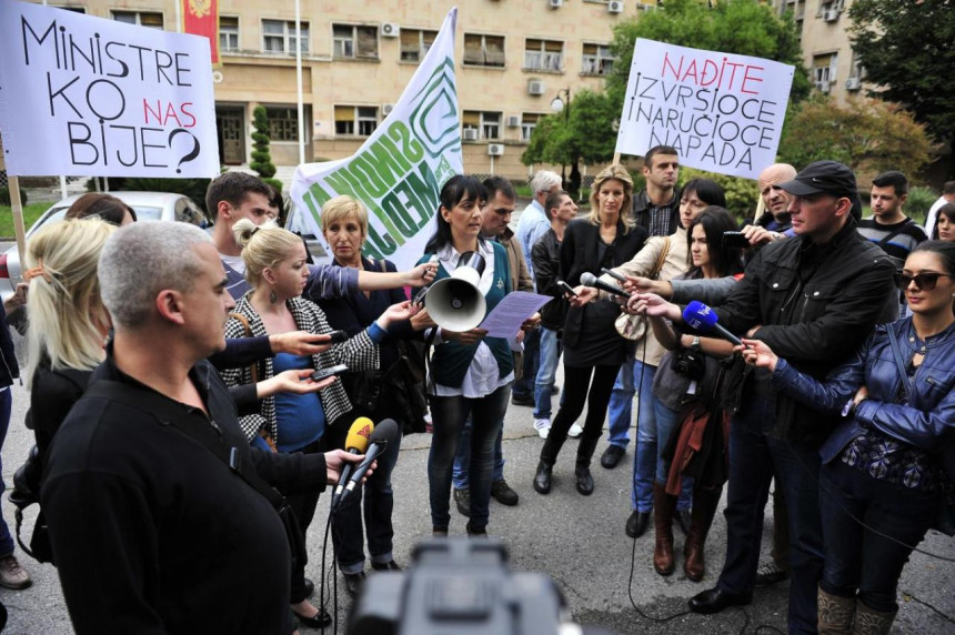 Nedovoljno cijenjen posao zaposlenih u medijima