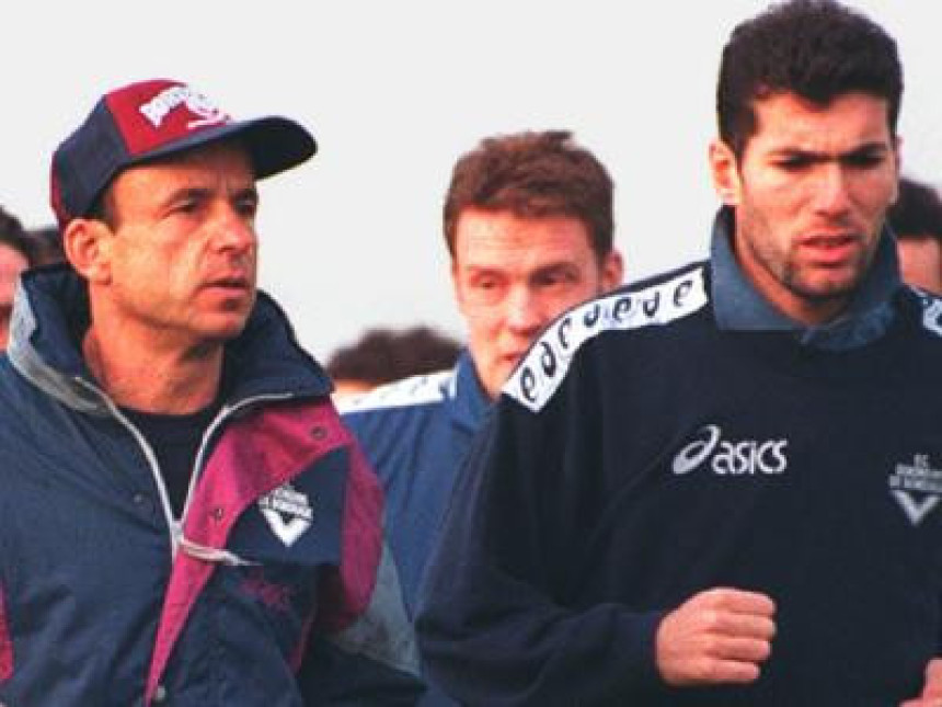 Zidan na klupi Bordoa?