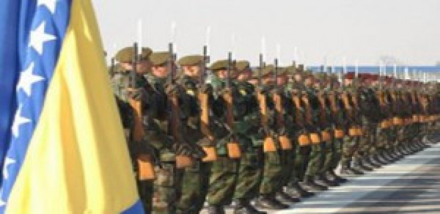Dodik: Neophodno demilitarizovati zemlju