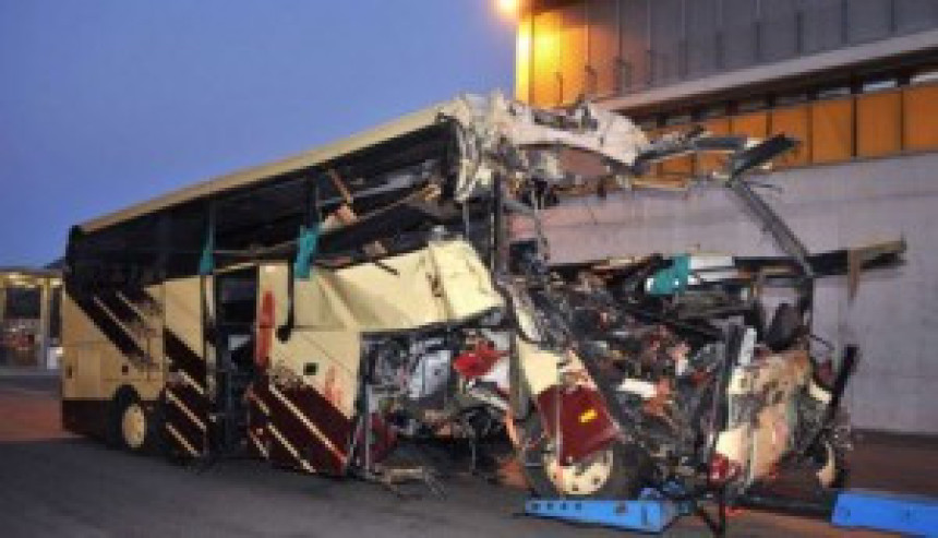 U autobuskoj nesreći poginulo 28 ljudi