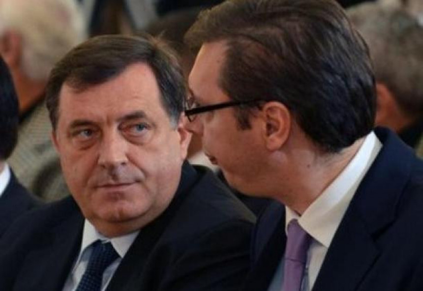 Da li Vučić obeshrabruje Dodika?