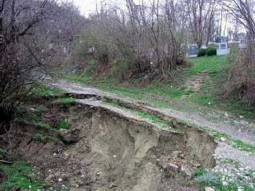 Клизиште привремено заустављено 