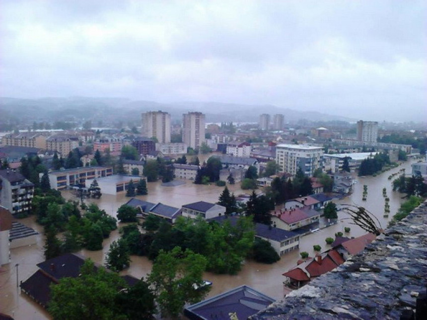 За поплављена подручја уплаћено 5,5 милиона КМ 