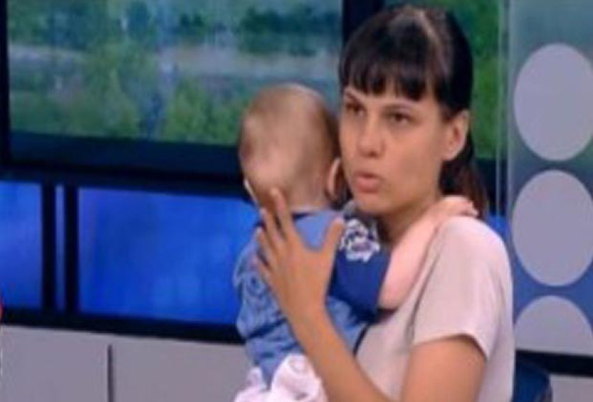 Beba spašena u "koferu"