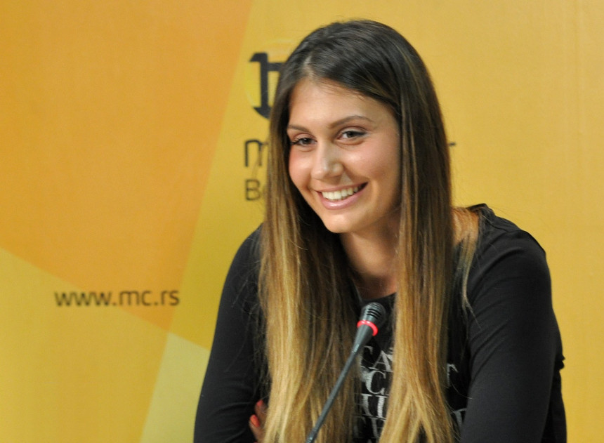 Jovana Jakšić otvara RG