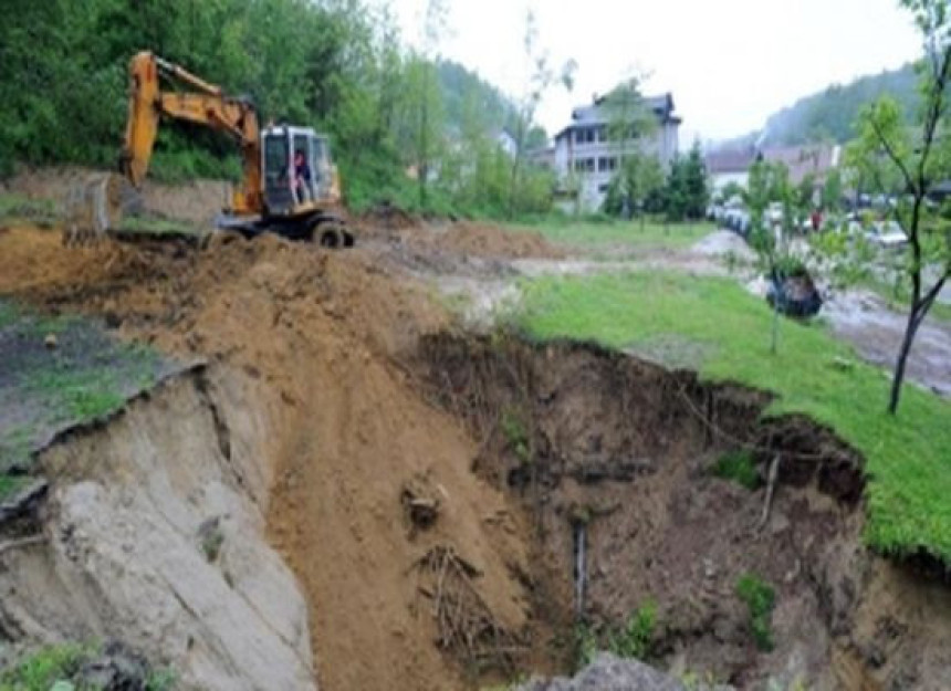 Nova klizišta u Modriči