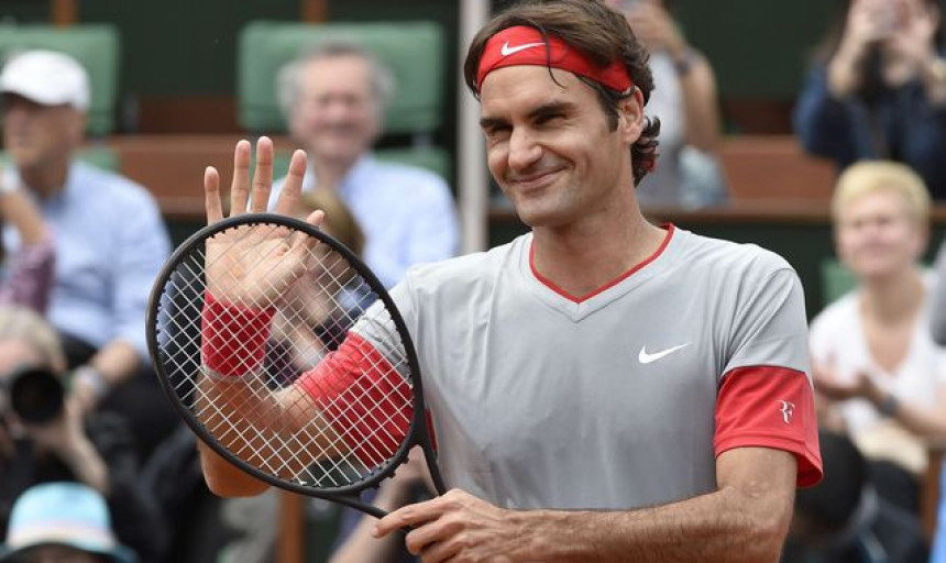 Federer siguran, sledi Gulbis