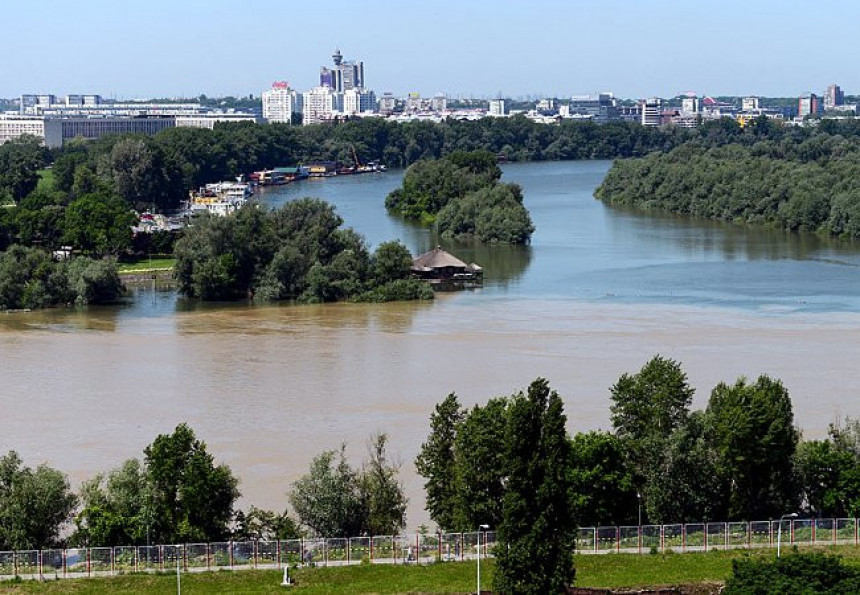 Dunav raste!
