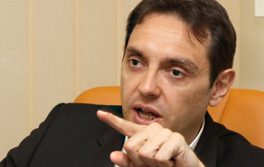 Vulin: Zaustavite kampanju protiv Vučića!