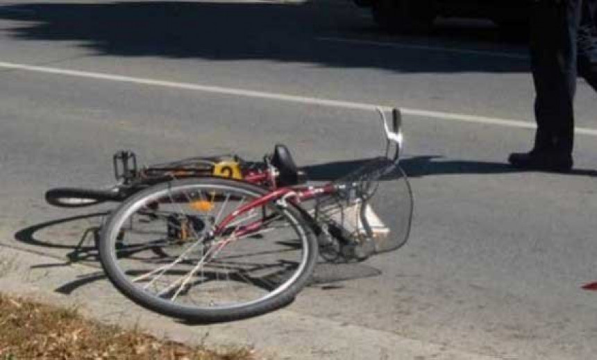 Vozač usmrtio biciklistu, pa pobjegao