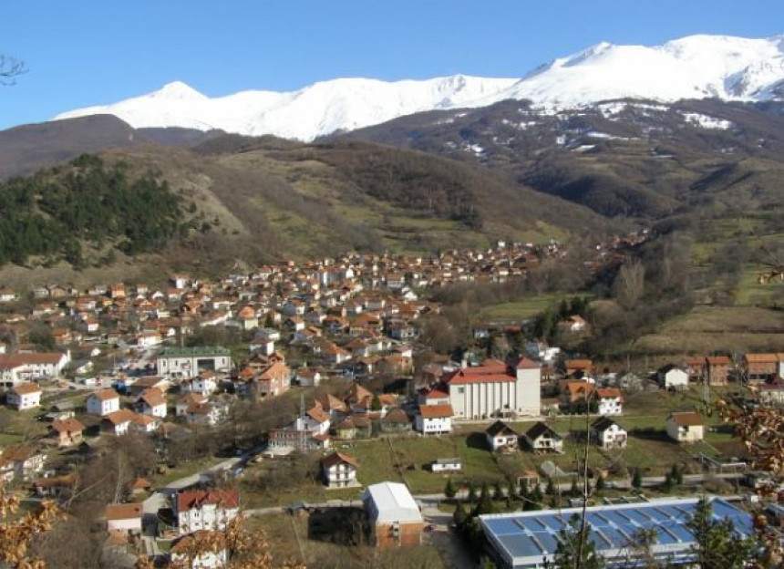 Приштинске власти упале на имовину Срба у Штрпцима 