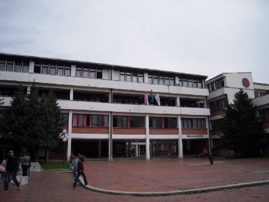 Dodiku uručena povelja za razvoj Pravnog fakulteta