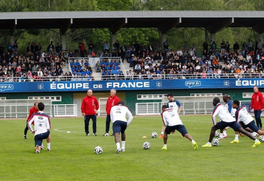 Francuzi opet gledaju fudbal