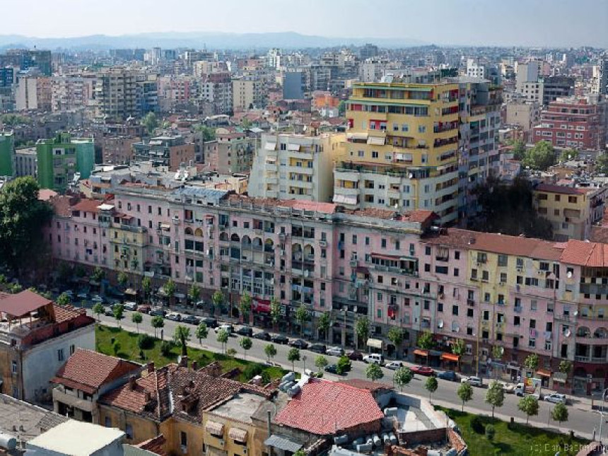 Tirana dobila status kandidata