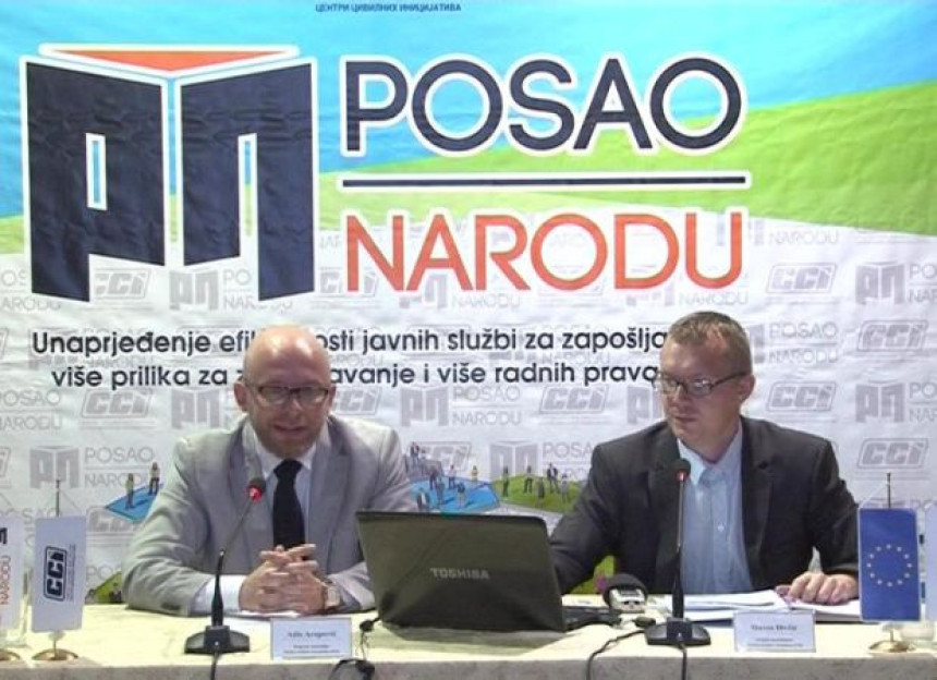 "Zaposleni" na birou zbog osiguranja
