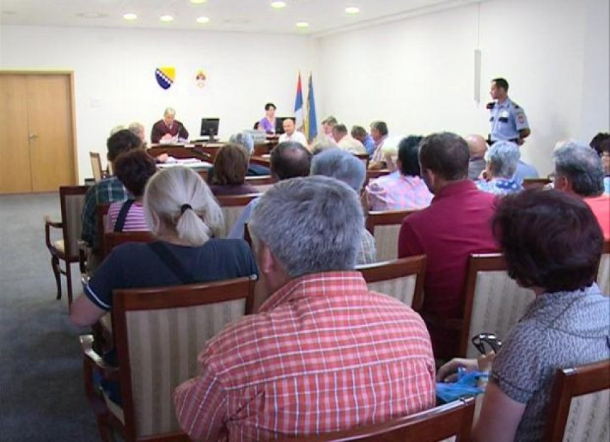 Dušanićevo šikaniranje malih akcionara