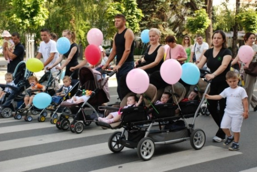 Sokolac: Konferencija beba